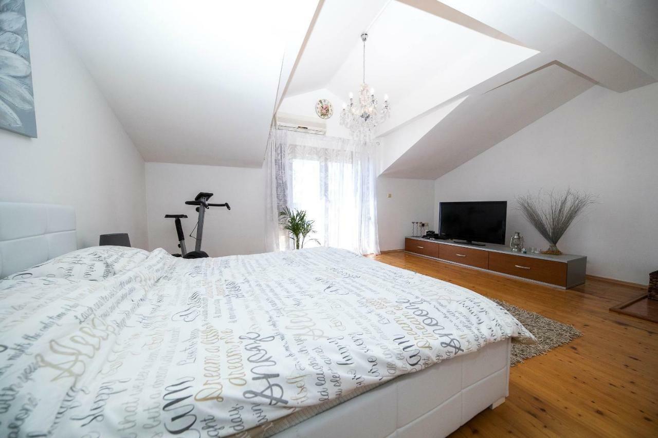 Roko Apartments Selce Exterior foto